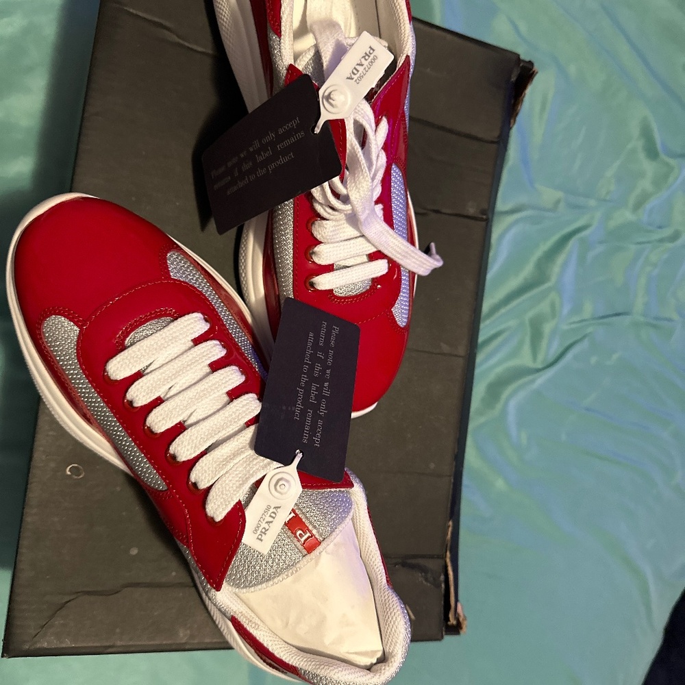 Men pradas size 5 1/2